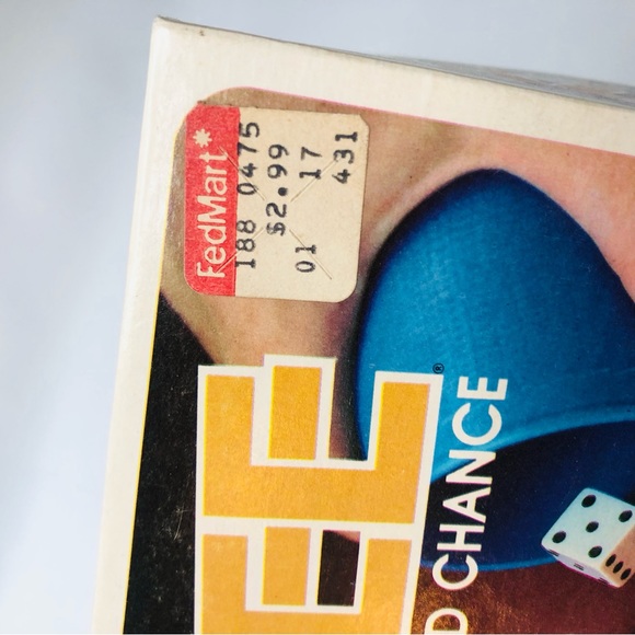 Vintage 1978 Lowe Milton Bradley Yahtzee Game Blue Cup Complete Score Sheets Etc - Picture 10 of 11